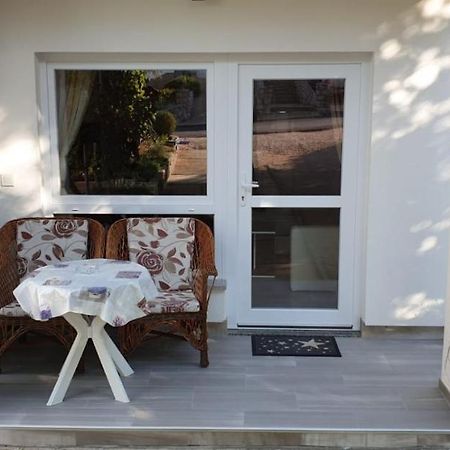 Apartments And Rooms Ivana كرك المظهر الخارجي الصورة