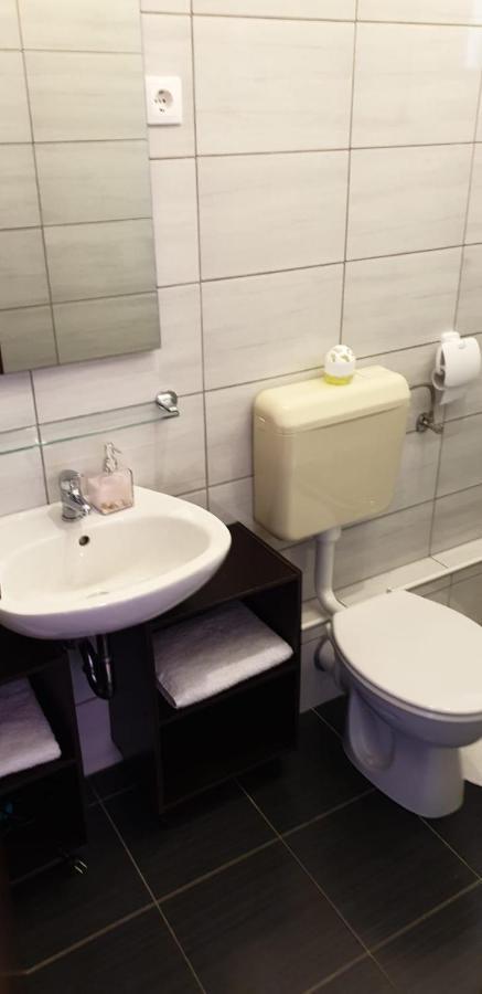 Apartments And Rooms Ivana كرك المظهر الخارجي الصورة