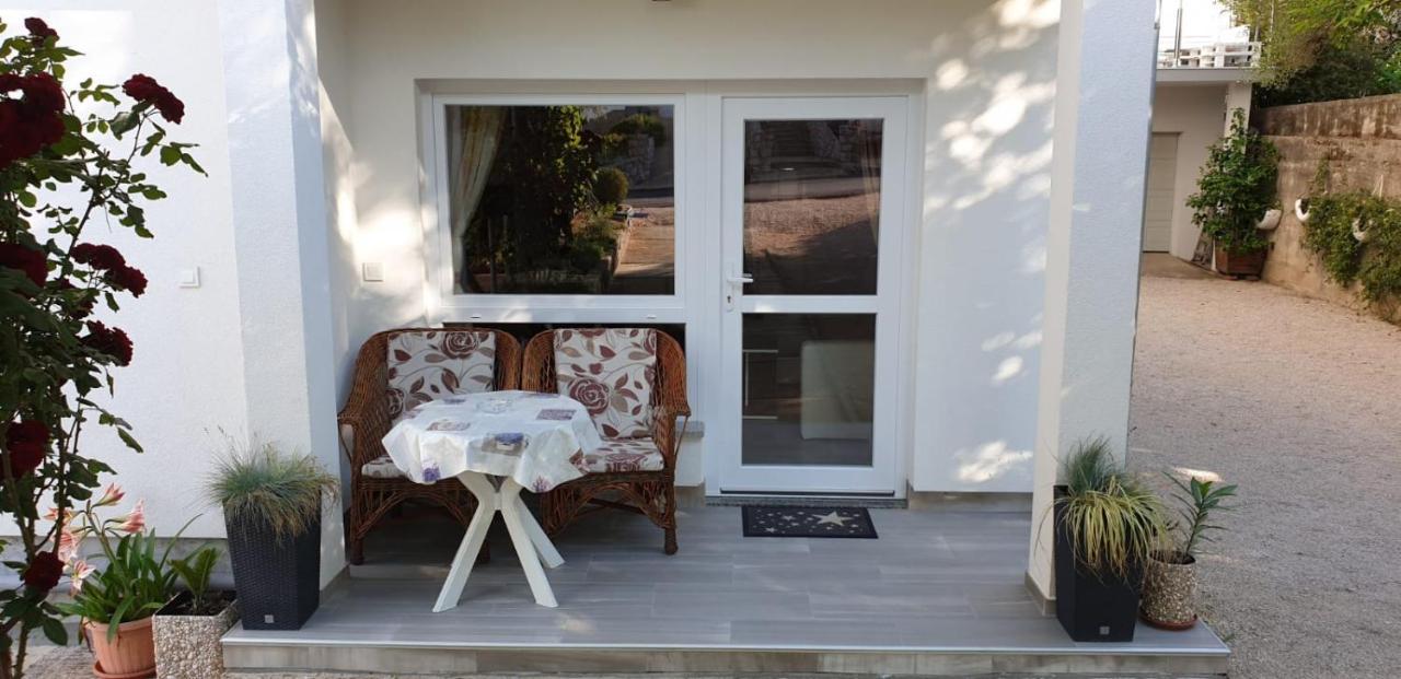 Apartments And Rooms Ivana كرك المظهر الخارجي الصورة