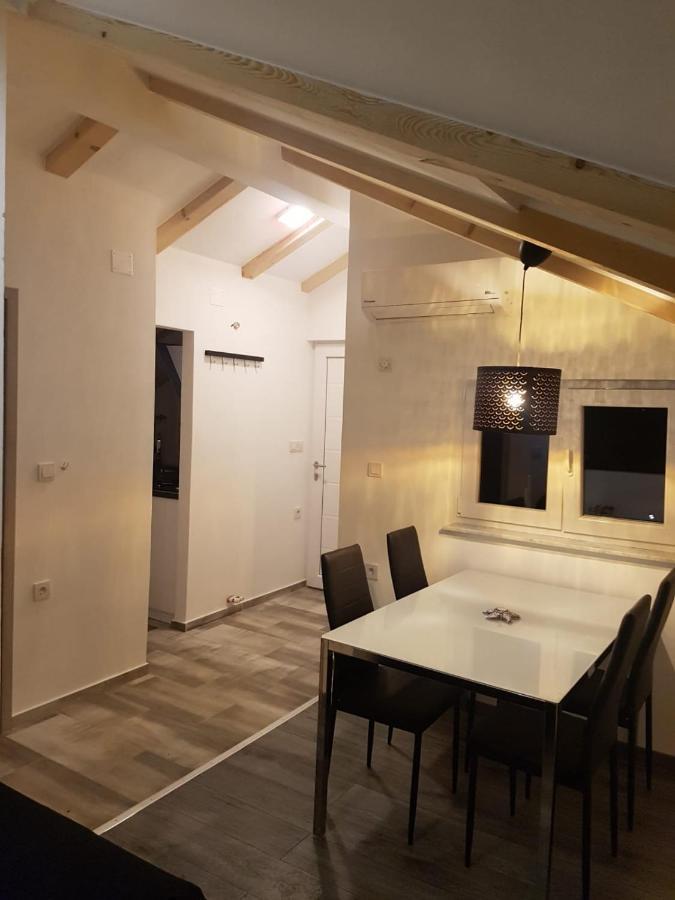 Apartments And Rooms Ivana كرك المظهر الخارجي الصورة