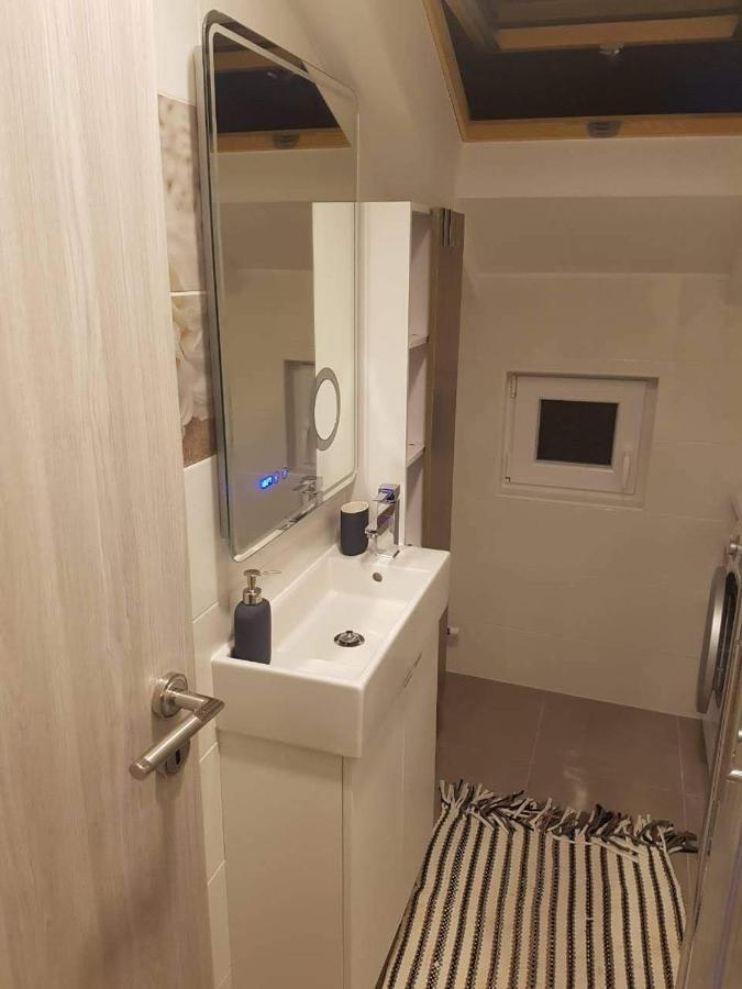 Apartments And Rooms Ivana كرك المظهر الخارجي الصورة