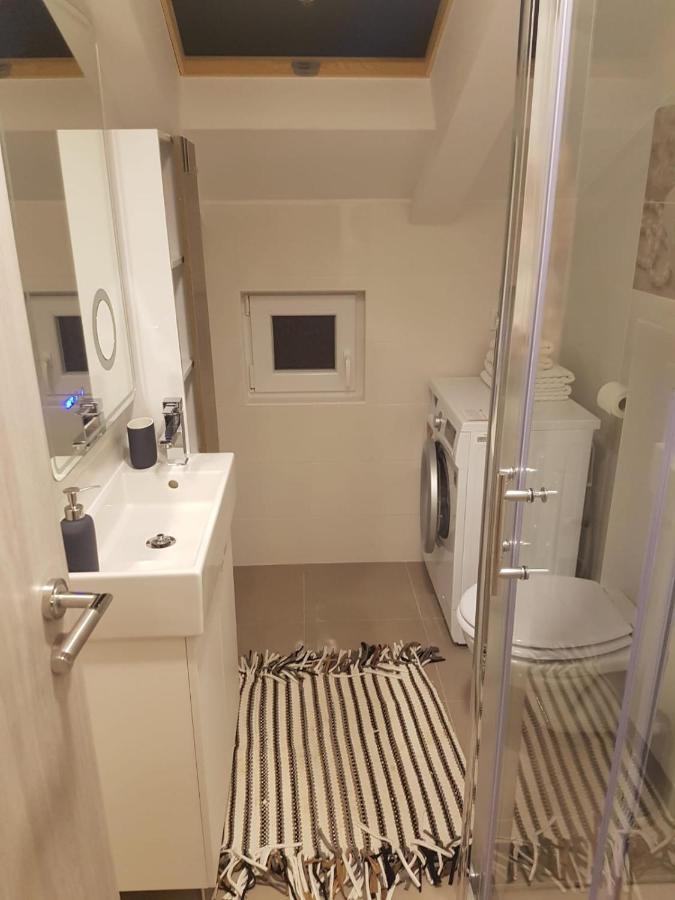 Apartments And Rooms Ivana كرك المظهر الخارجي الصورة